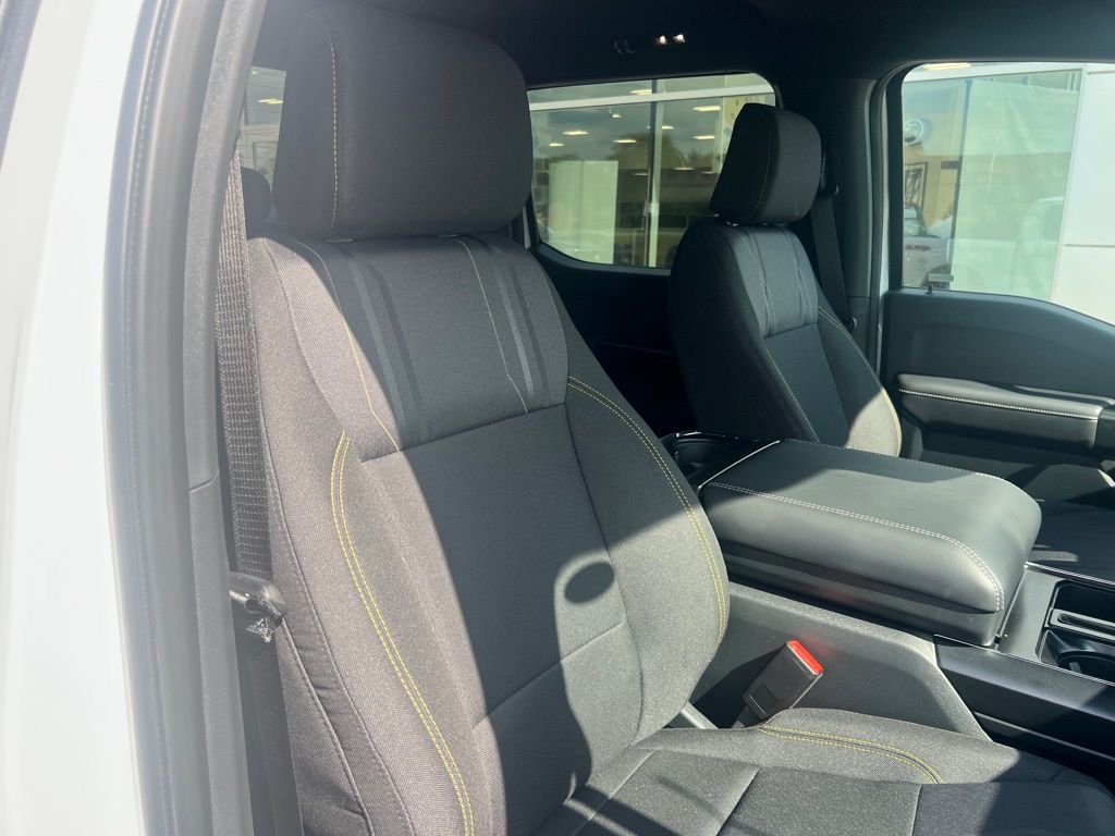 2025 Ford F-150 STX photo 31