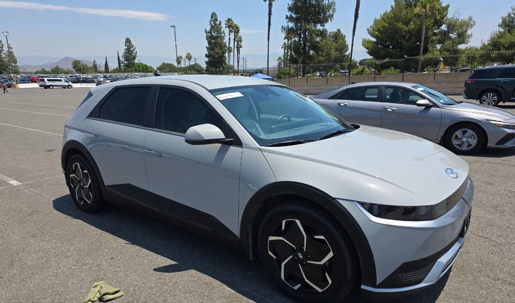 Used 2022 Hyundai IONIQ 5 SEL with VIN KM8KNDAF8NU103618 for sale in Kansas City