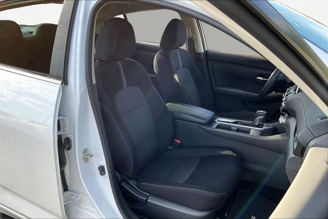 2020 Nissan Sentra SV photo 18