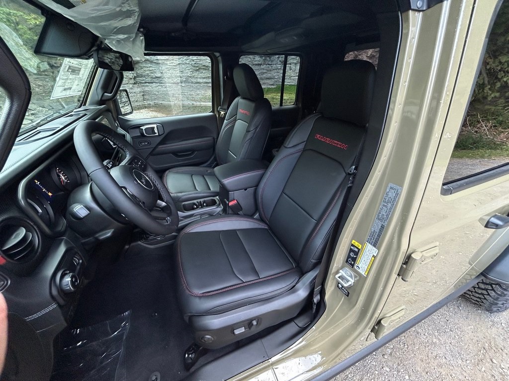 2025 Jeep Gladiator Rubicon photo 18