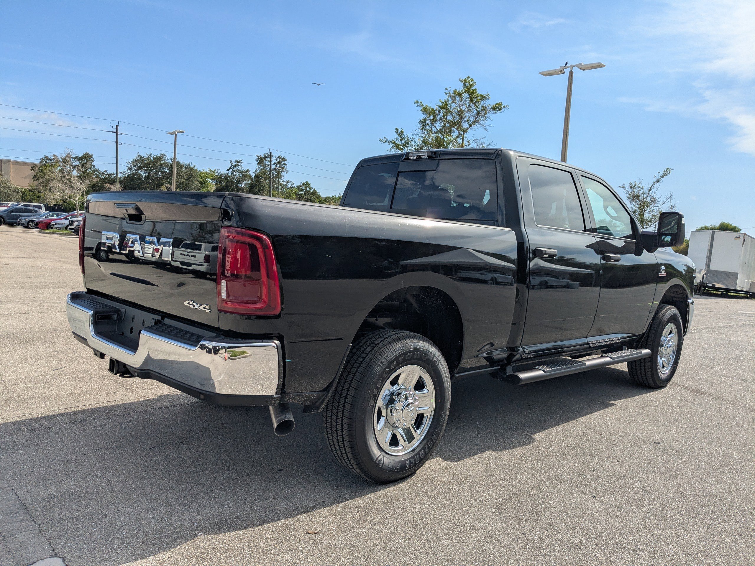 2025 Ram 2500 Tradesman photo 4