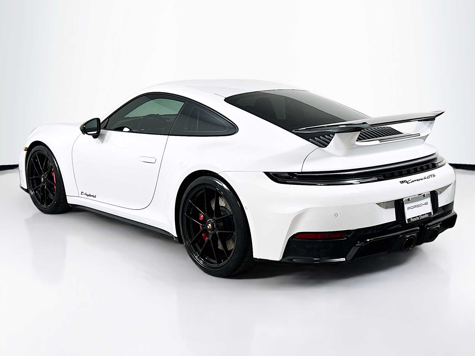 2026 Porsche 911 4 GTS photo 3