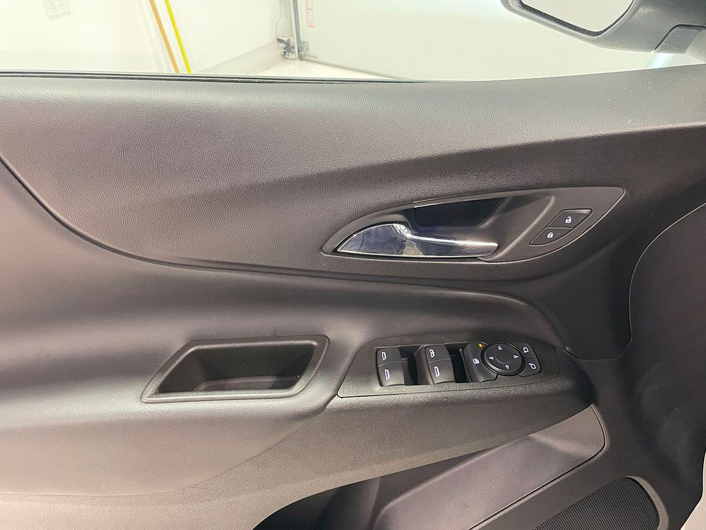 2022 Chevrolet Equinox LT photo 10