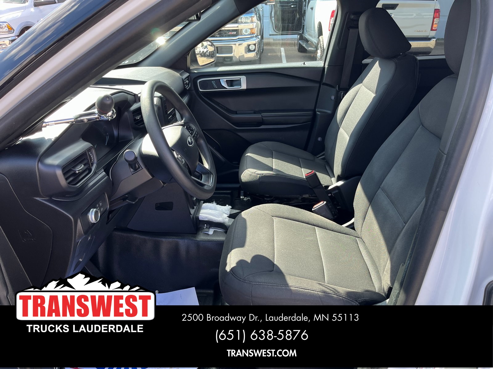 2021 Ford Explorer photo 3