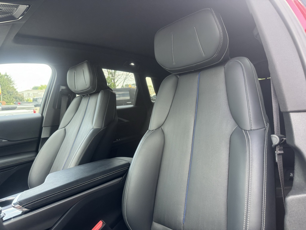 2024 Cadillac Lyriq Sport photo 9