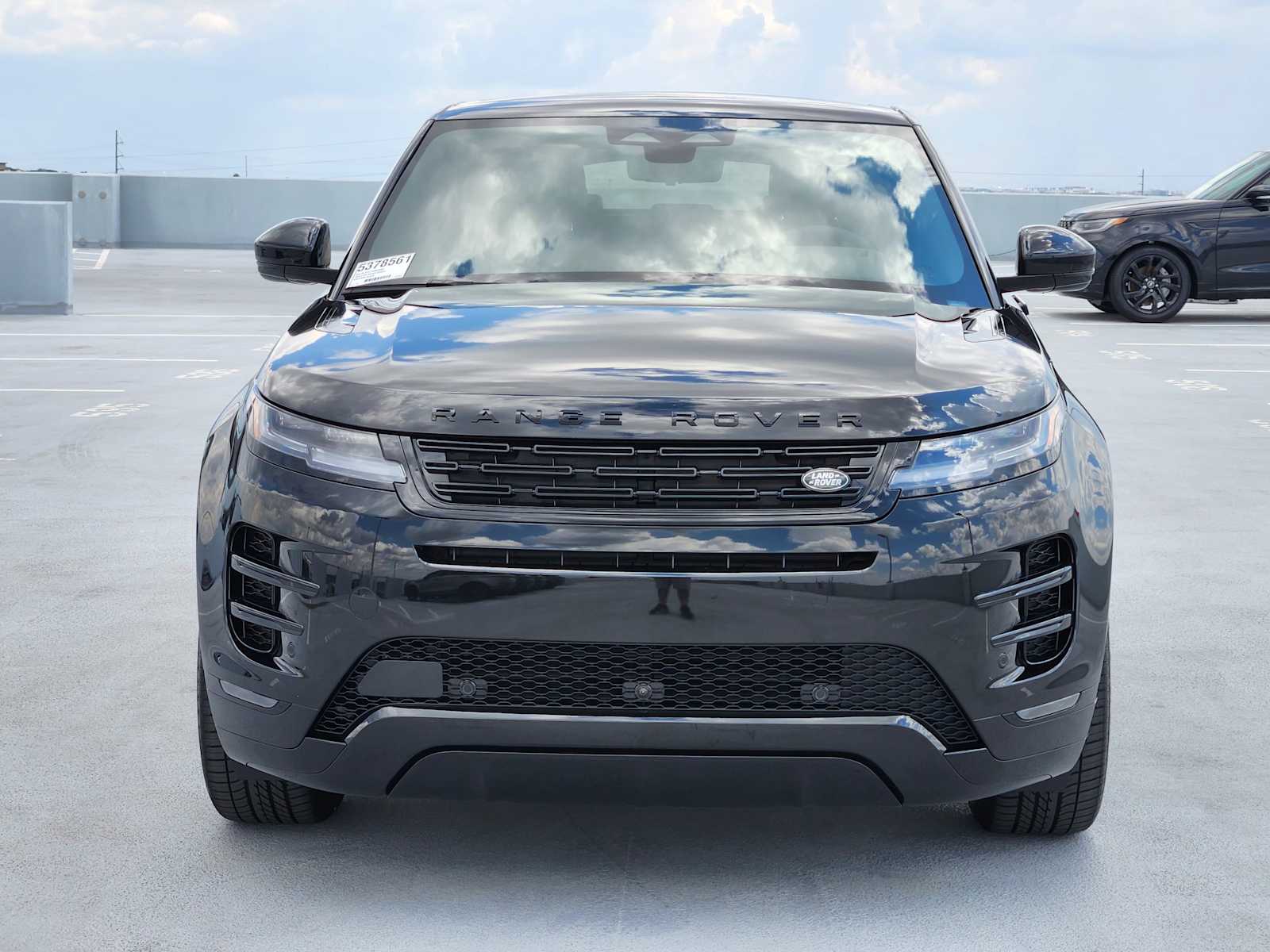 2026 Land Rover Range Rover Evoque Dynamic SE photo 2