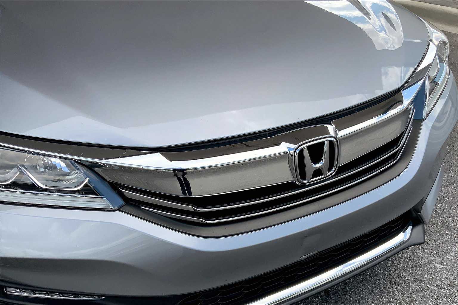 2016 Honda Accord EX-L photo 29