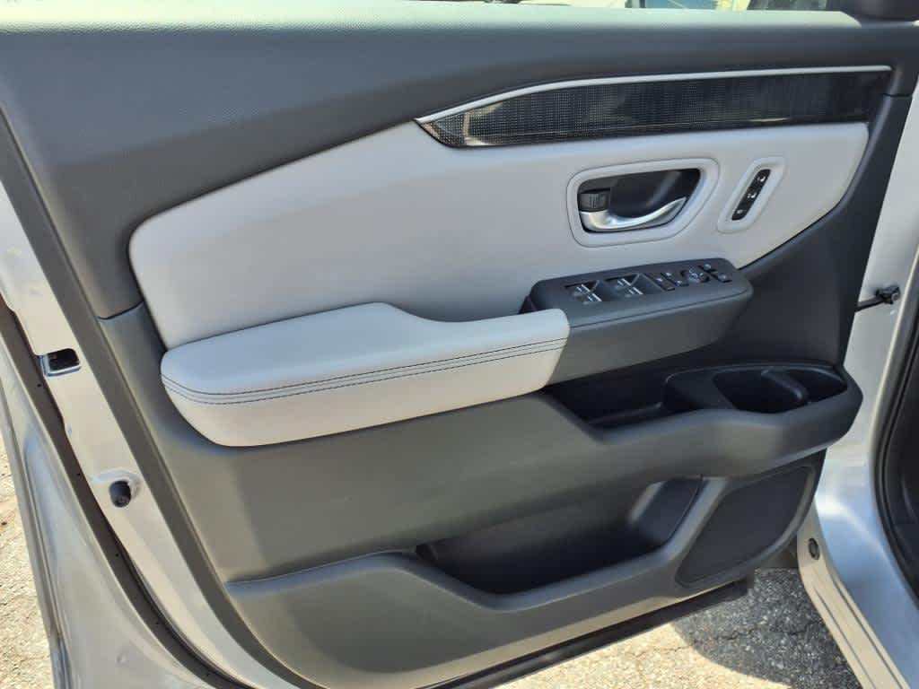 2024 Honda Pilot Elite photo 6