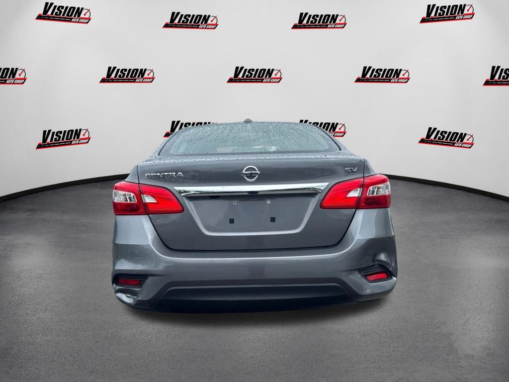 2019 Nissan Sentra SV photo 6
