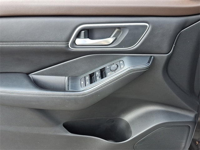 2021 Nissan Rogue SV AWD photo 13
