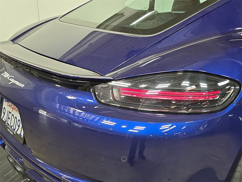 2024 Porsche Cayman photo 28