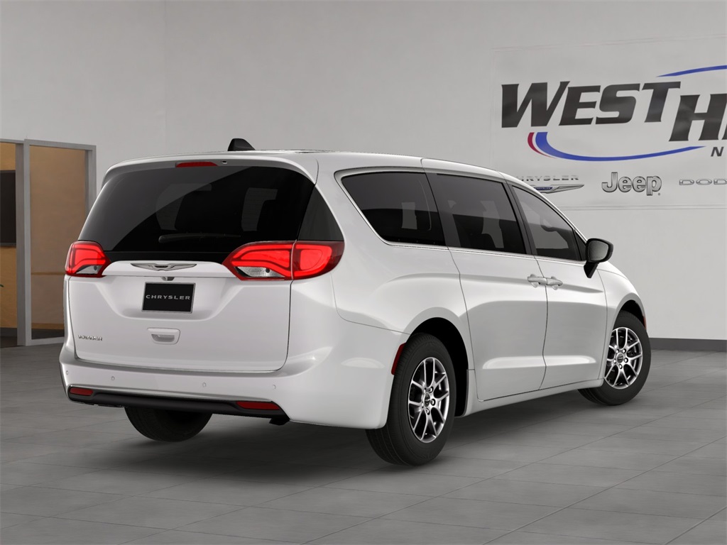 2026 Chrysler Voyager LX photo 5