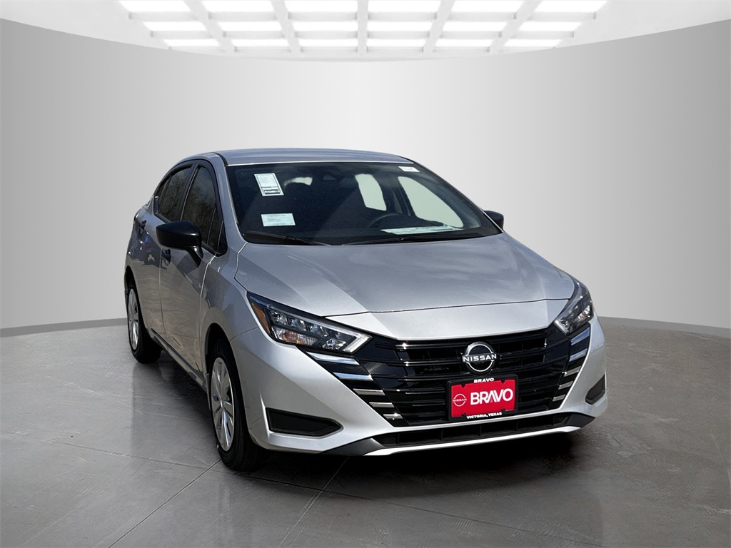 2025 Nissan Versa S photo 3