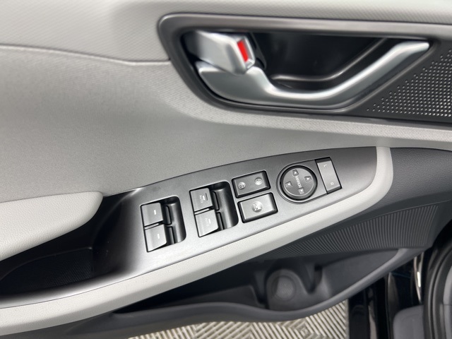 2020 Hyundai Ioniq SEL photo 13