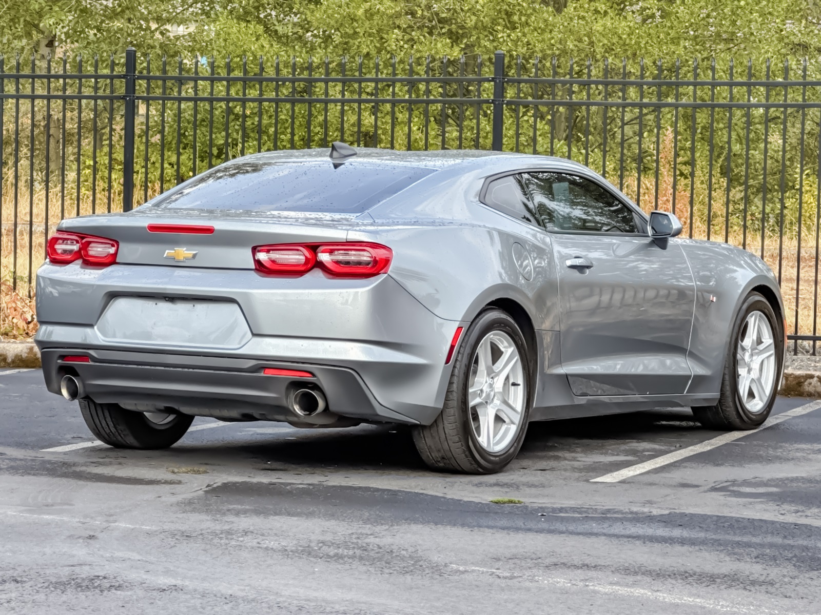 2023 Chevrolet Camaro 1LT photo 3