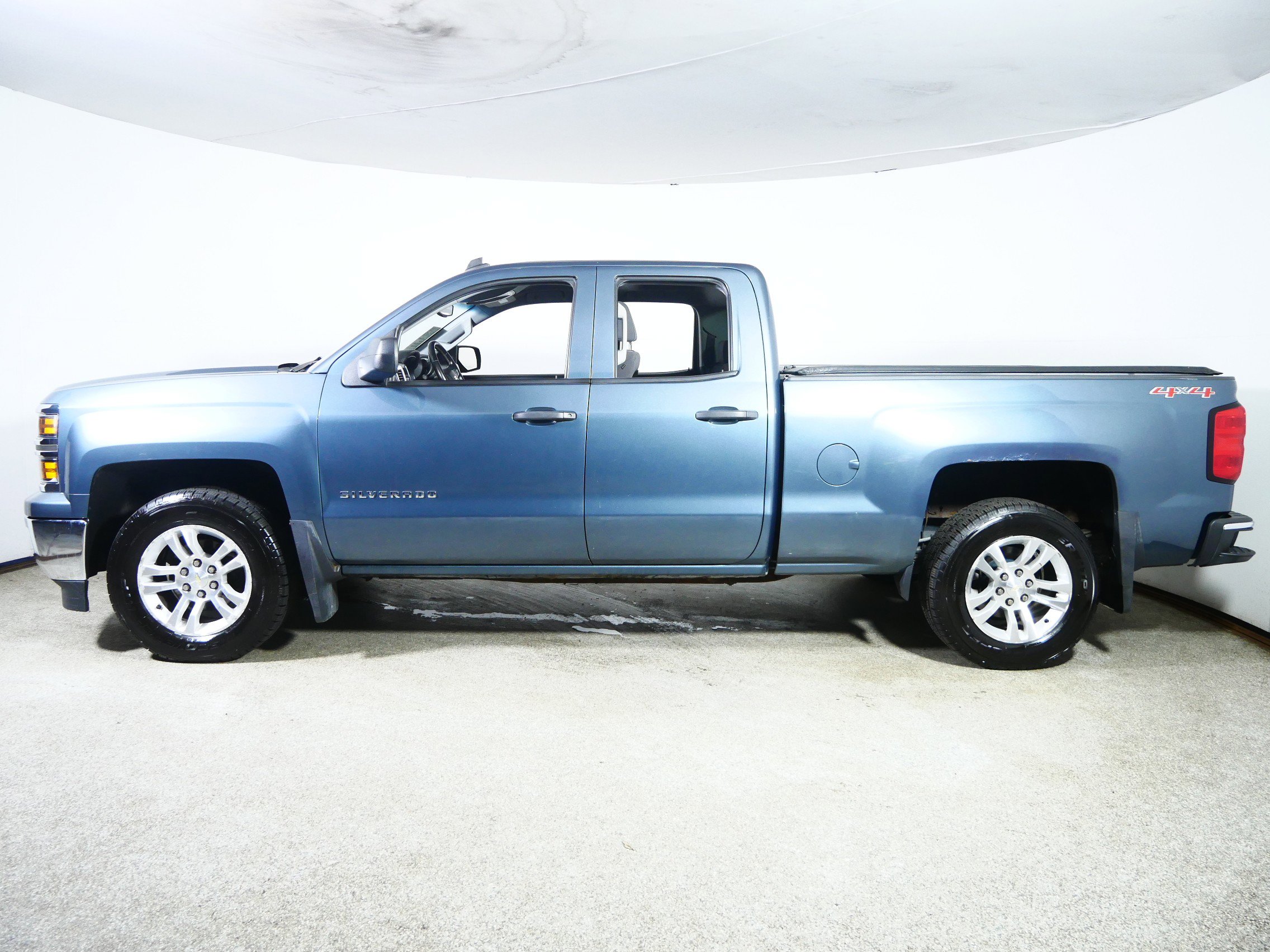 2014 Chevrolet Silverado 1500 LT photo 4