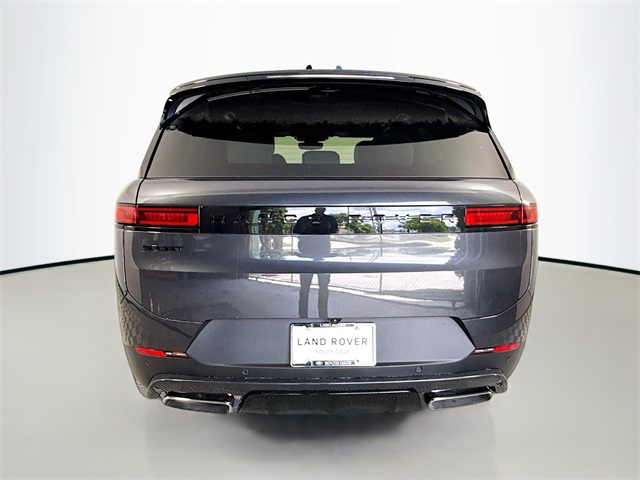 2025 Land Rover Range Rover Sport SE photo 3
