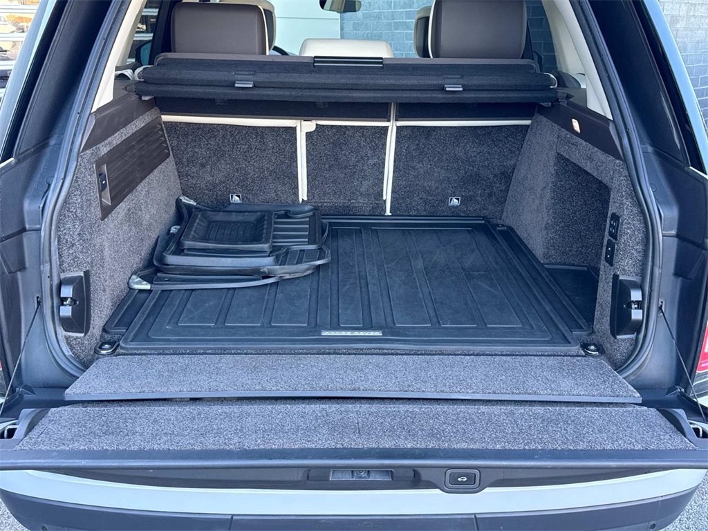 2019 Land Rover Range Rover SuperCharged HSE photo 6