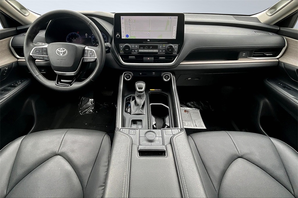 2024 Toyota Grand Highlander Limited photo 7