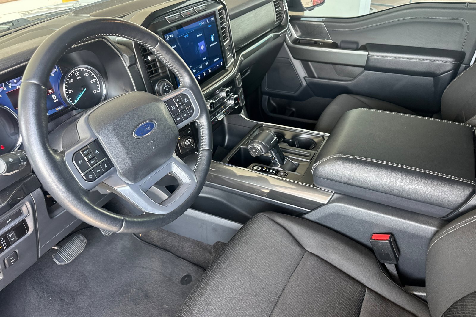 2022 Ford F-150 XLT photo 10