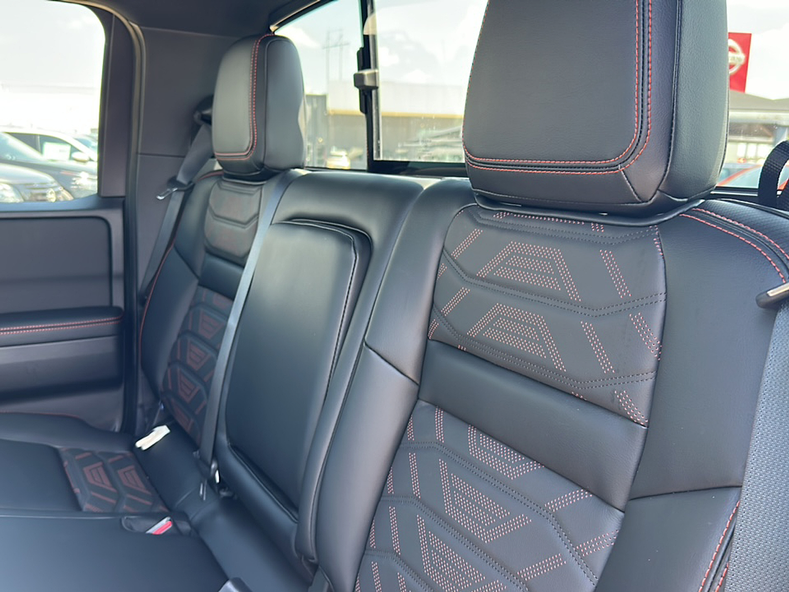 2026 Nissan Frontier Crew Cab PRO-X photo 3