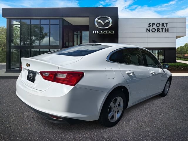 2023 Chevrolet Malibu LS photo 2