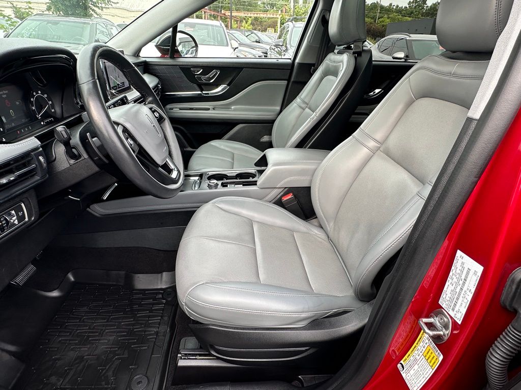 2021 Lincoln Corsair Standard photo 17