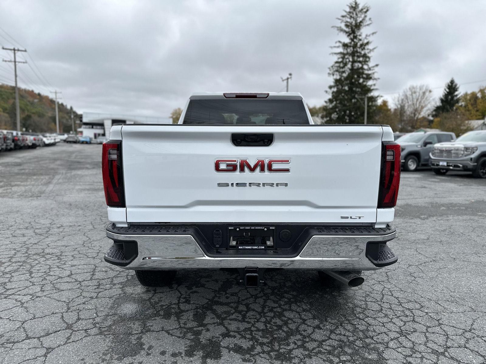 2026 Gmc Sierra 2500 HD SLT photo 3
