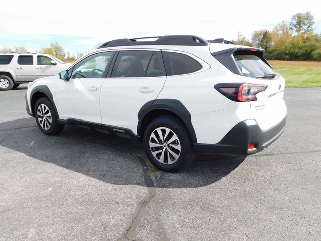 2024 Subaru Outback Premium photo 2