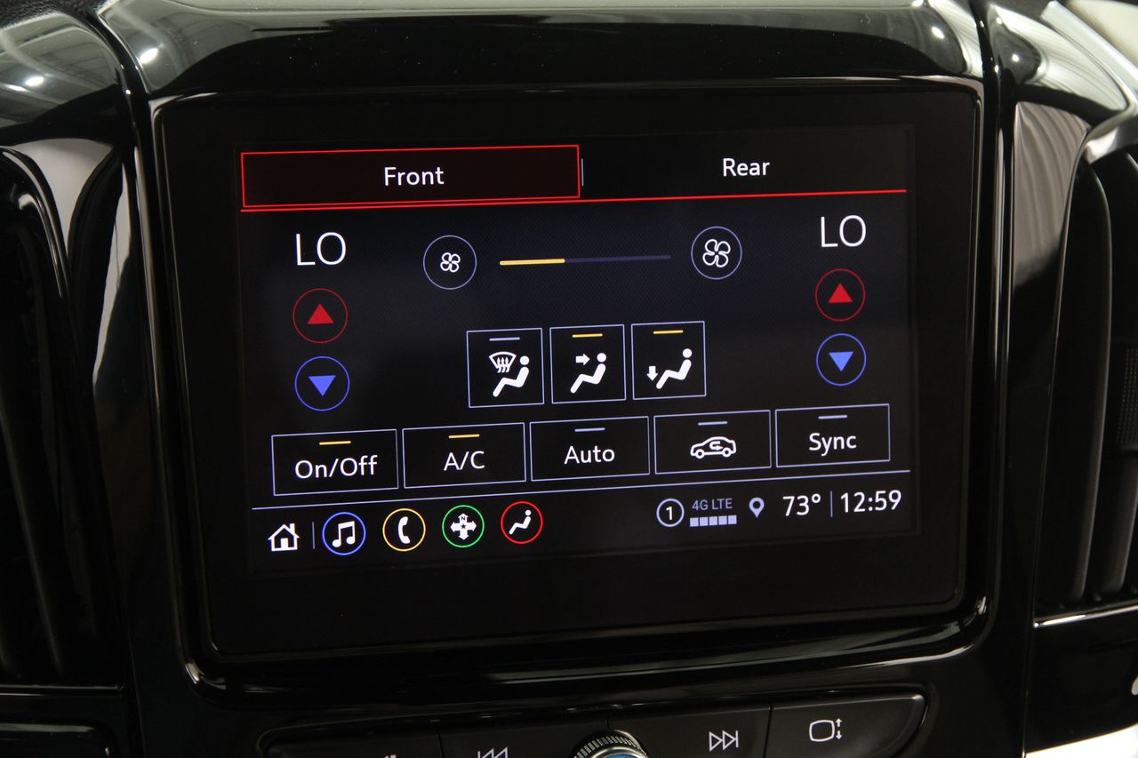 2023 Chevrolet Traverse Leather photo 12