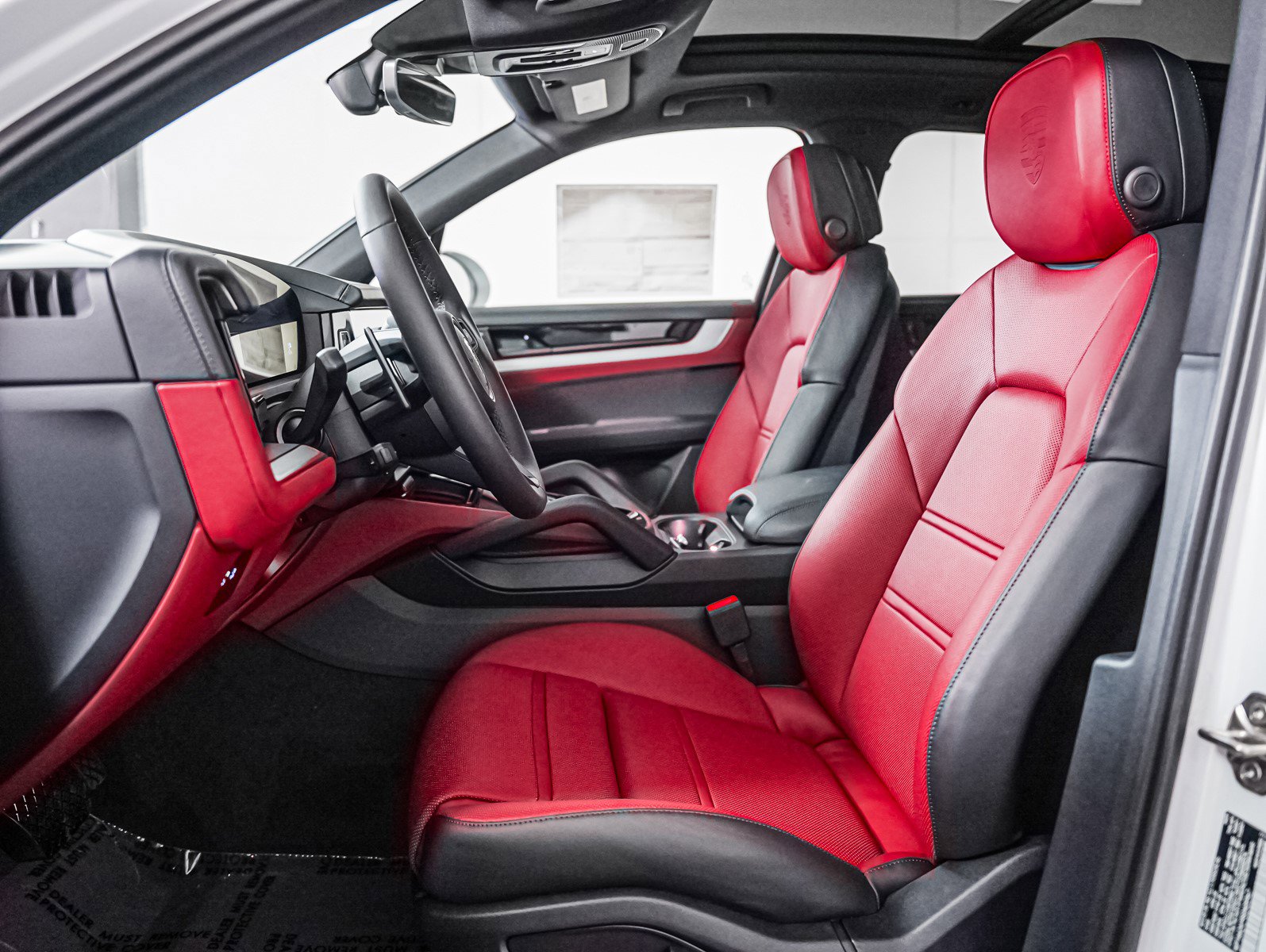2025 Porsche Cayenne photo 5