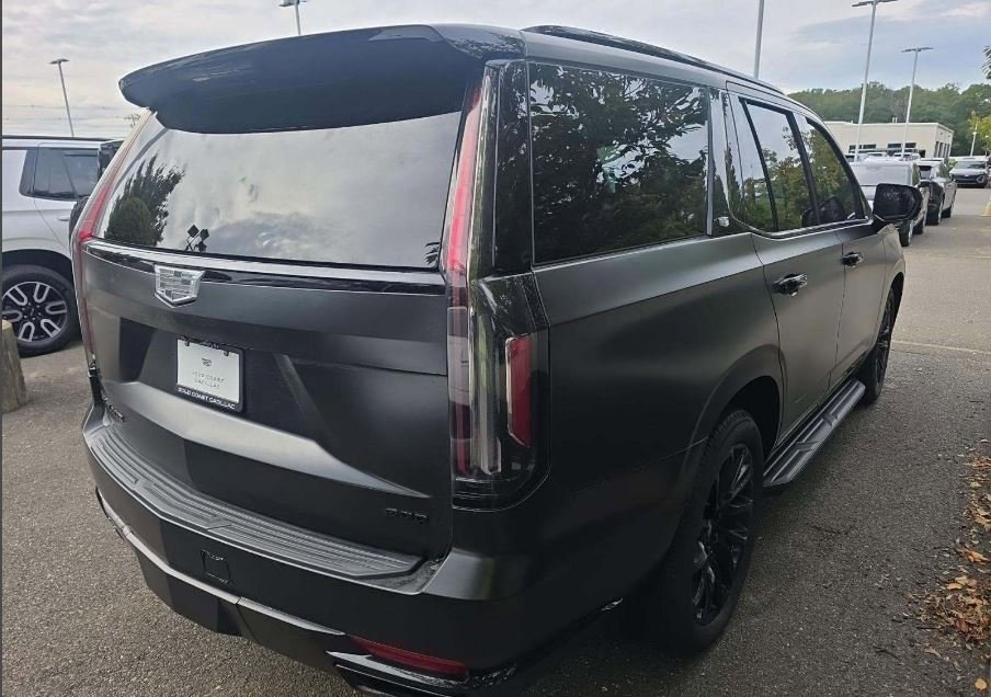 2021 Cadillac Escalade Sport Platinum photo 2