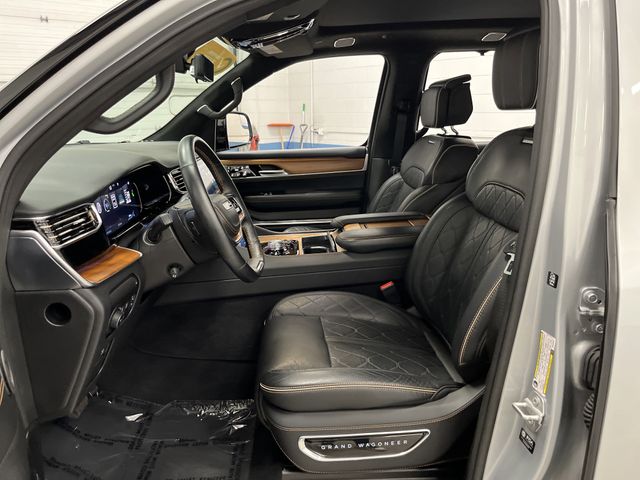 2024 Jeep Grand Wagoneer III photo 3