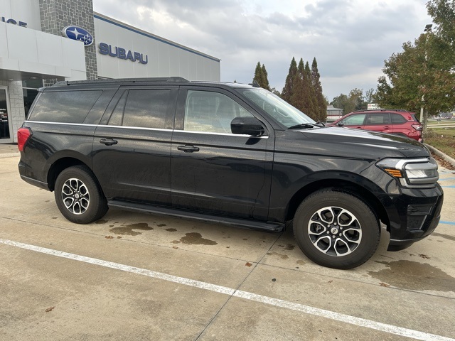 2024 Ford Expedition MAX XLT photo 3