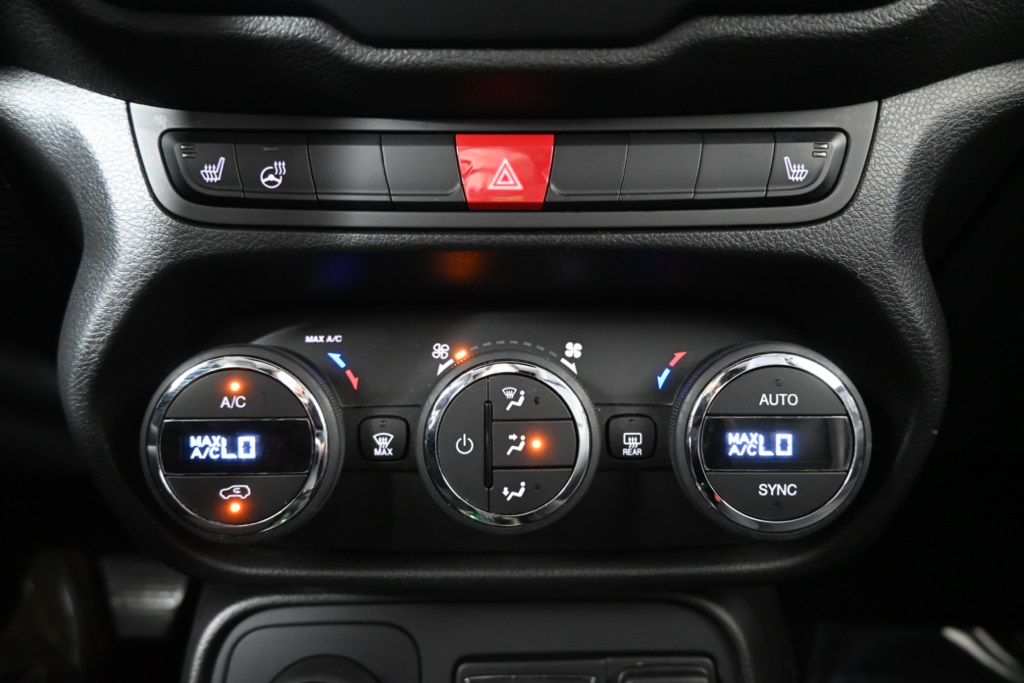 2017 Jeep Renegade Limited photo 27