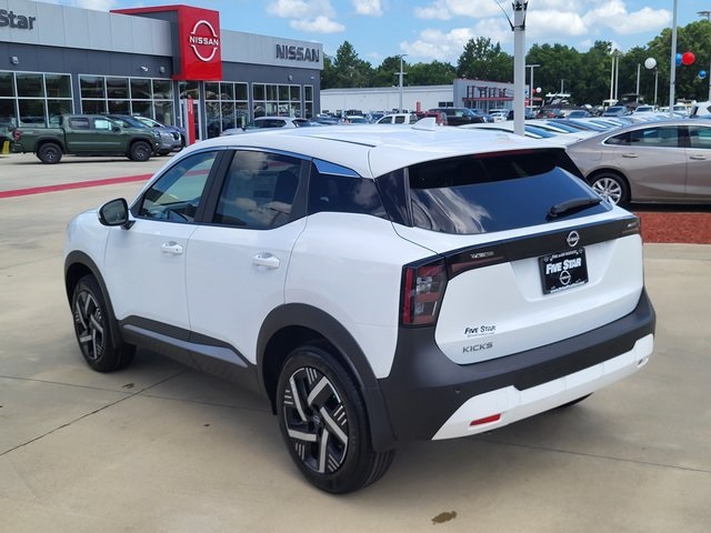 2025 Nissan Kicks SV photo 5