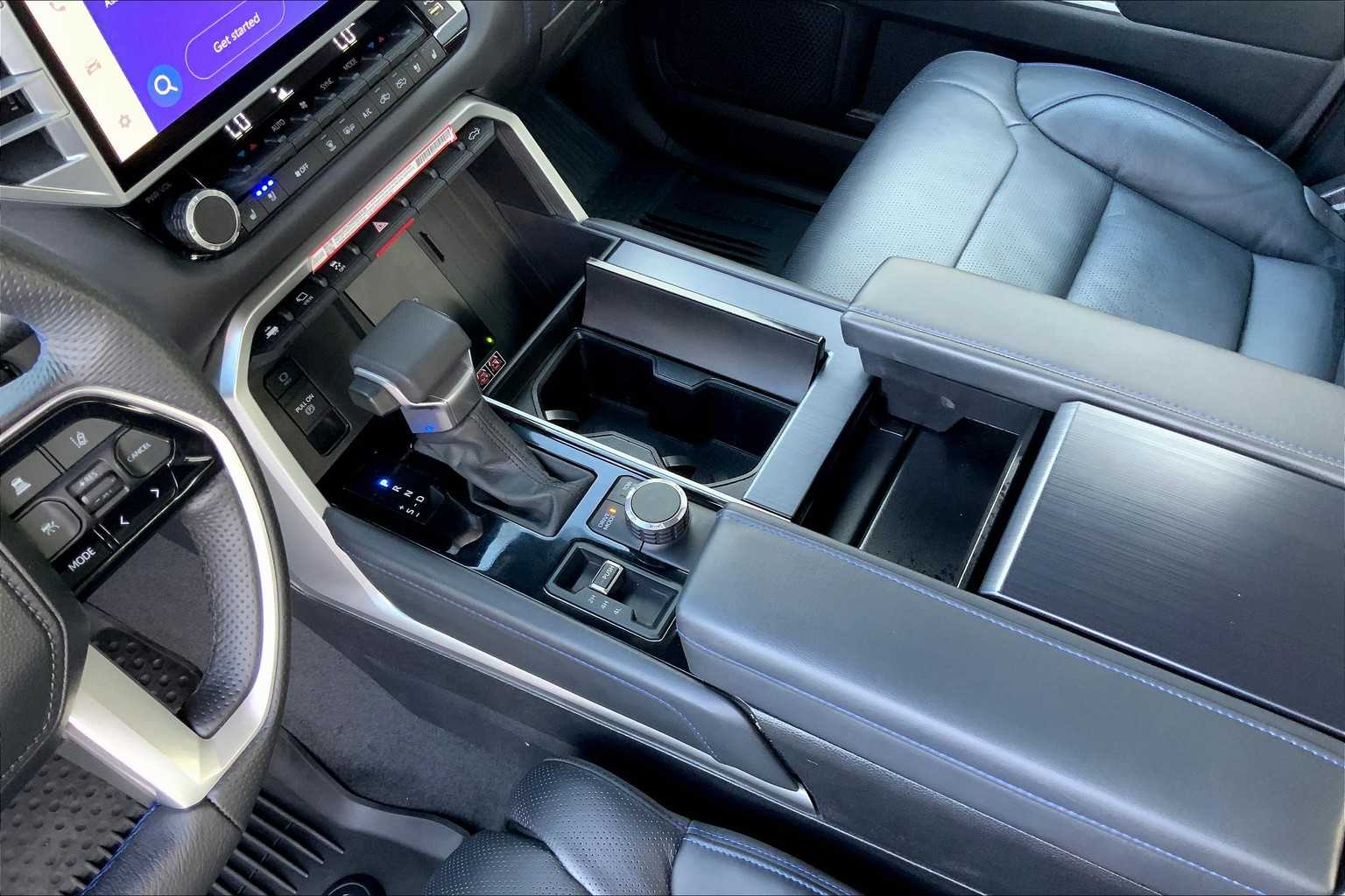 2025 Toyota Tundra Platinum CrewMax photo 16