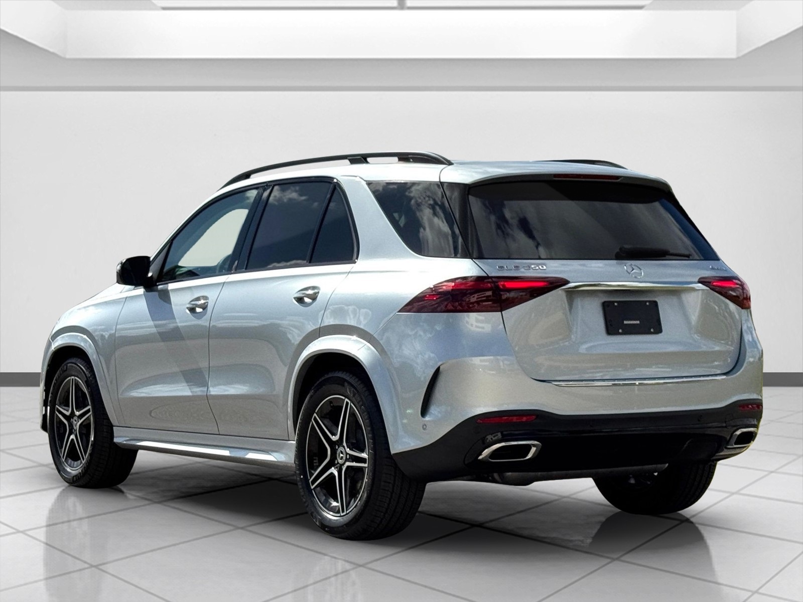 2026 Mercedes Benz GLE 350 4MATIC photo 4