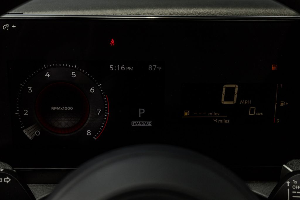 2025 Nissan Kicks SV photo 12