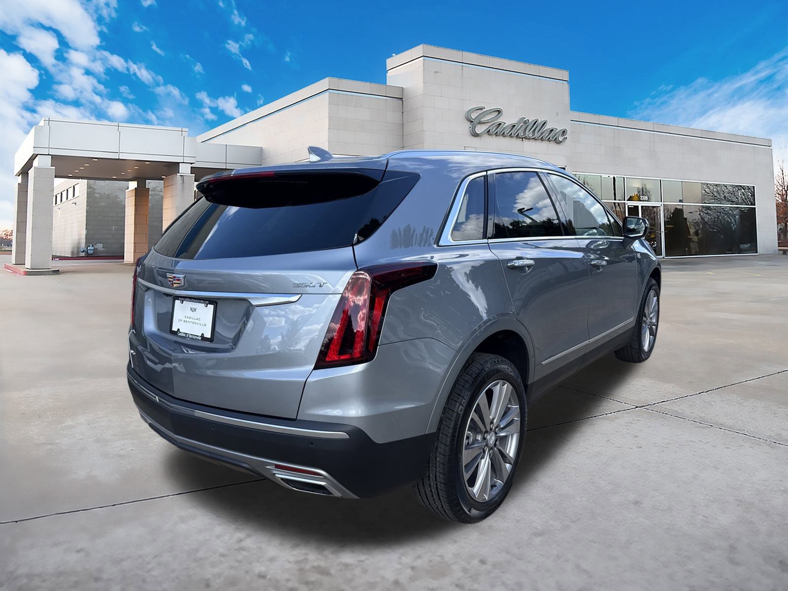 2025 Cadillac XT5 Premium Luxury photo 3
