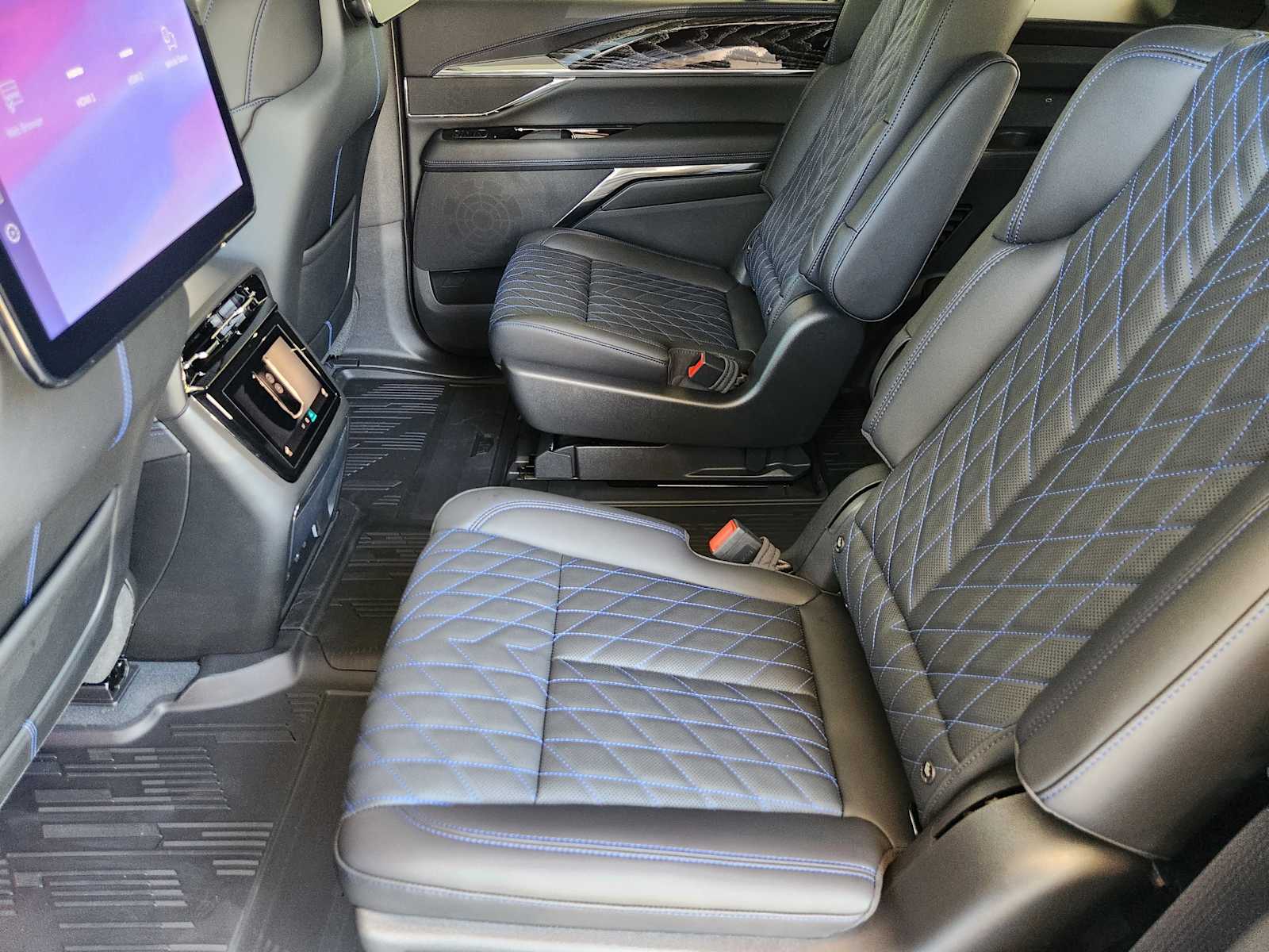 2026 Cadillac Escalade IQ Sport photo 18