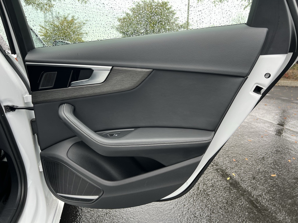 2023 Audi A4 45 S line Premium Plus Quattro photo 25
