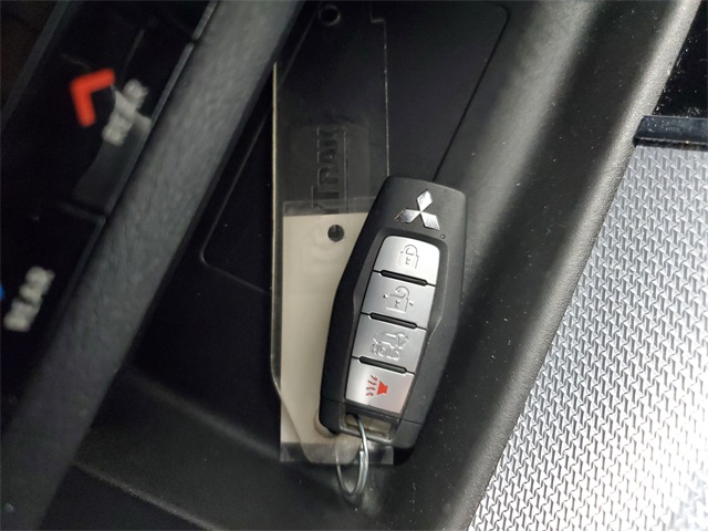 2022 Mitsubishi Outlander SEL photo 21