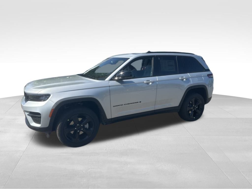 2025 Jeep Grand Cherokee Altitude X photo 2