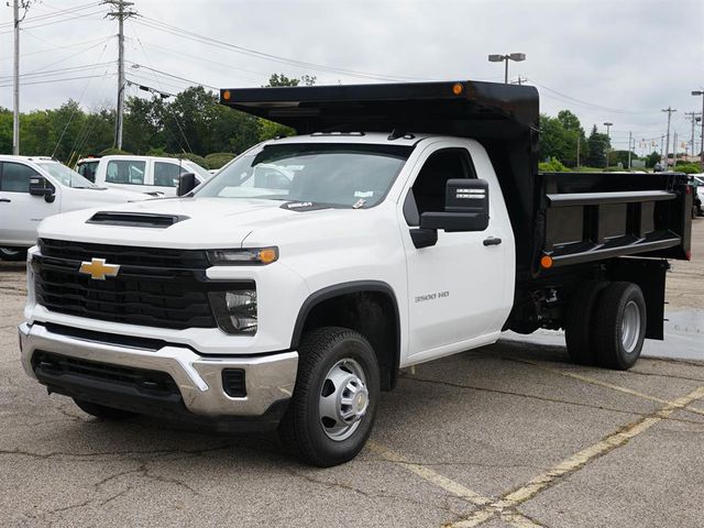 2025 Chevrolet Silverado 3500HD Work Truck's photo