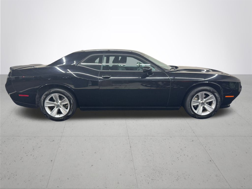2023 Dodge Challenger SXT photo 6