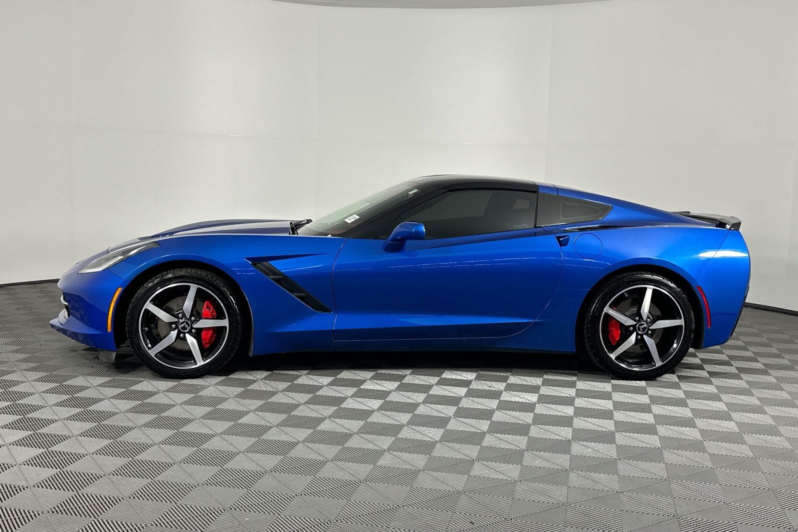 2015 Chevrolet Corvette Stingray 2LT photo 7