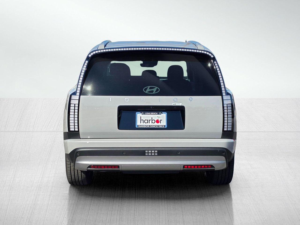 2026 Hyundai Ioniq photo 4