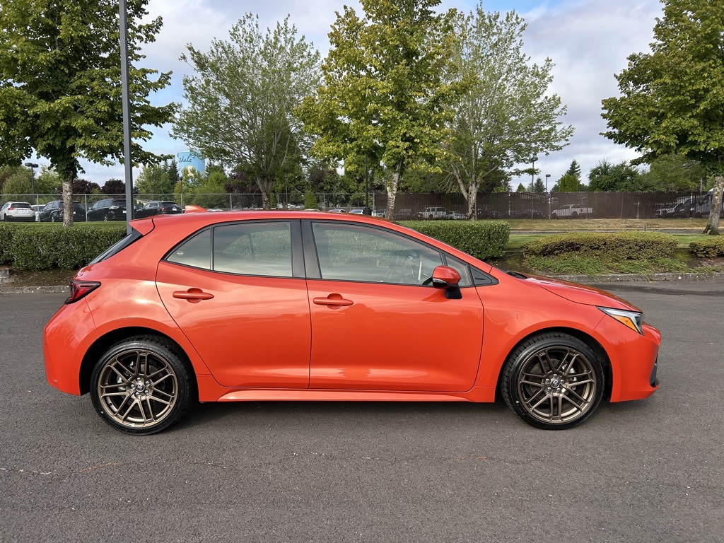 2025 Toyota Corolla SE photo 4