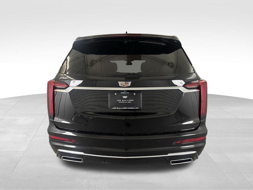 2025 Cadillac XT6 Premium Luxury photo 3